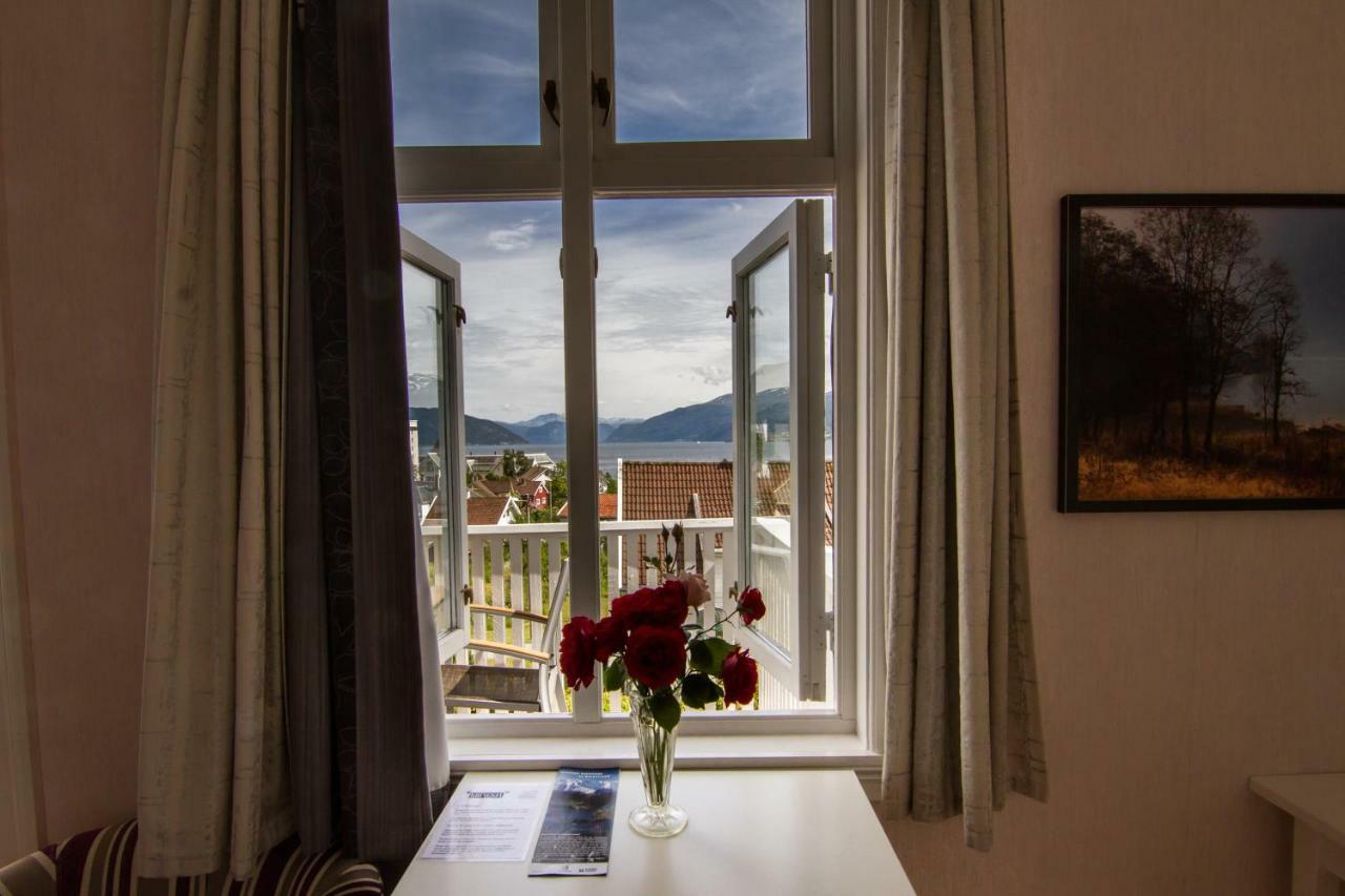 Kringsja Hotel Balestrand Exterior photo